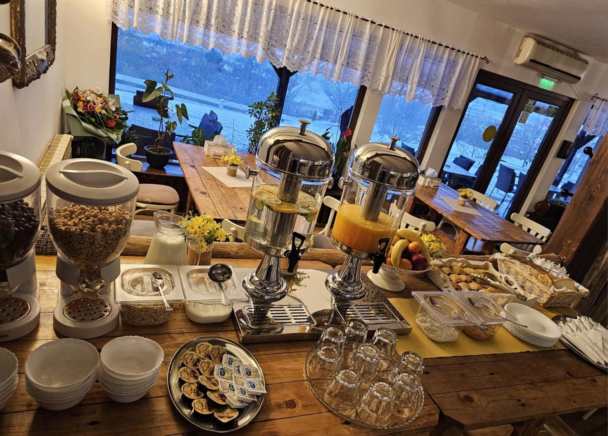 Hanu Lu Mos Opinca Deva Esterno foto