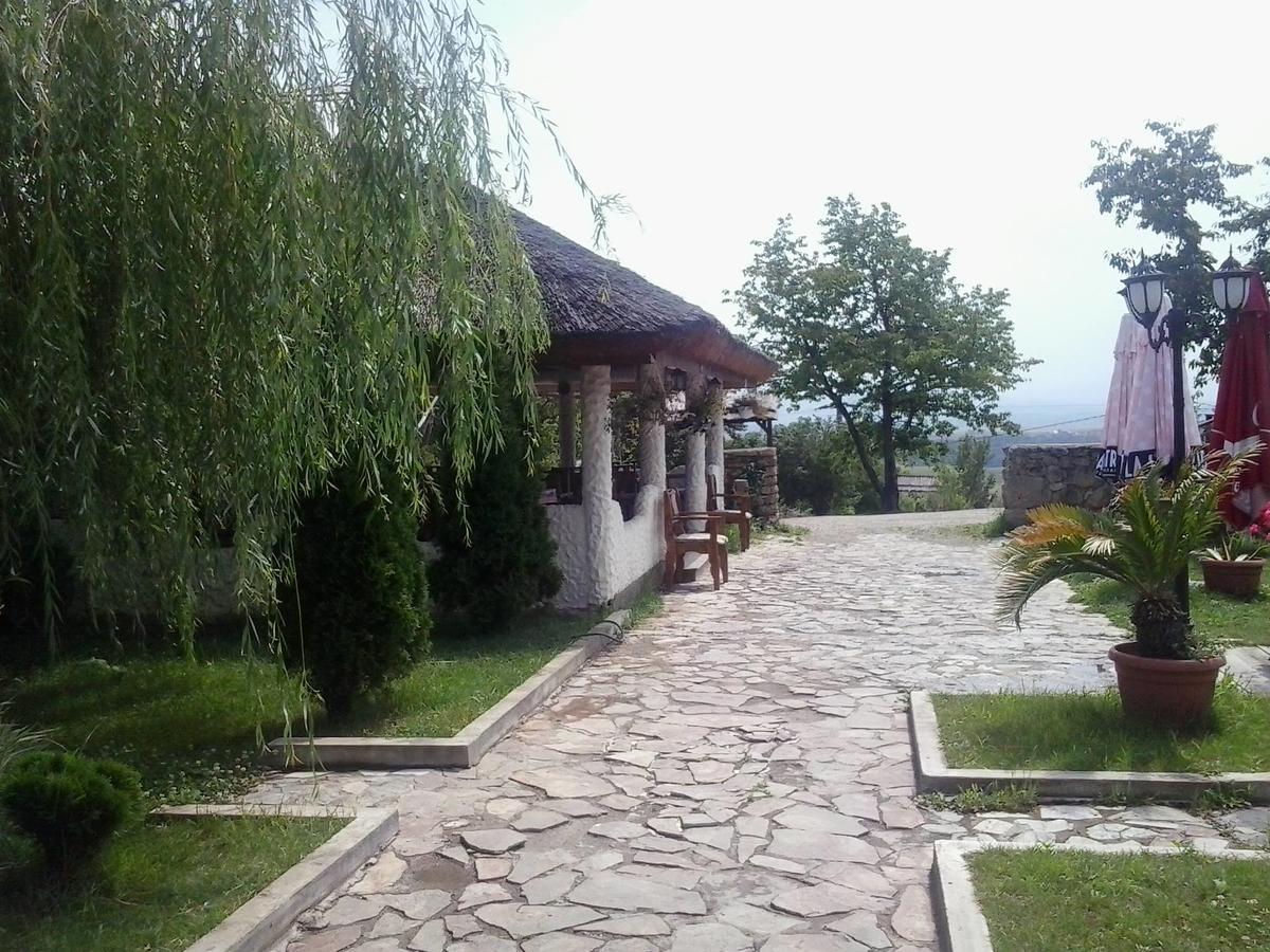Hanu Lu Mos Opinca Deva Esterno foto