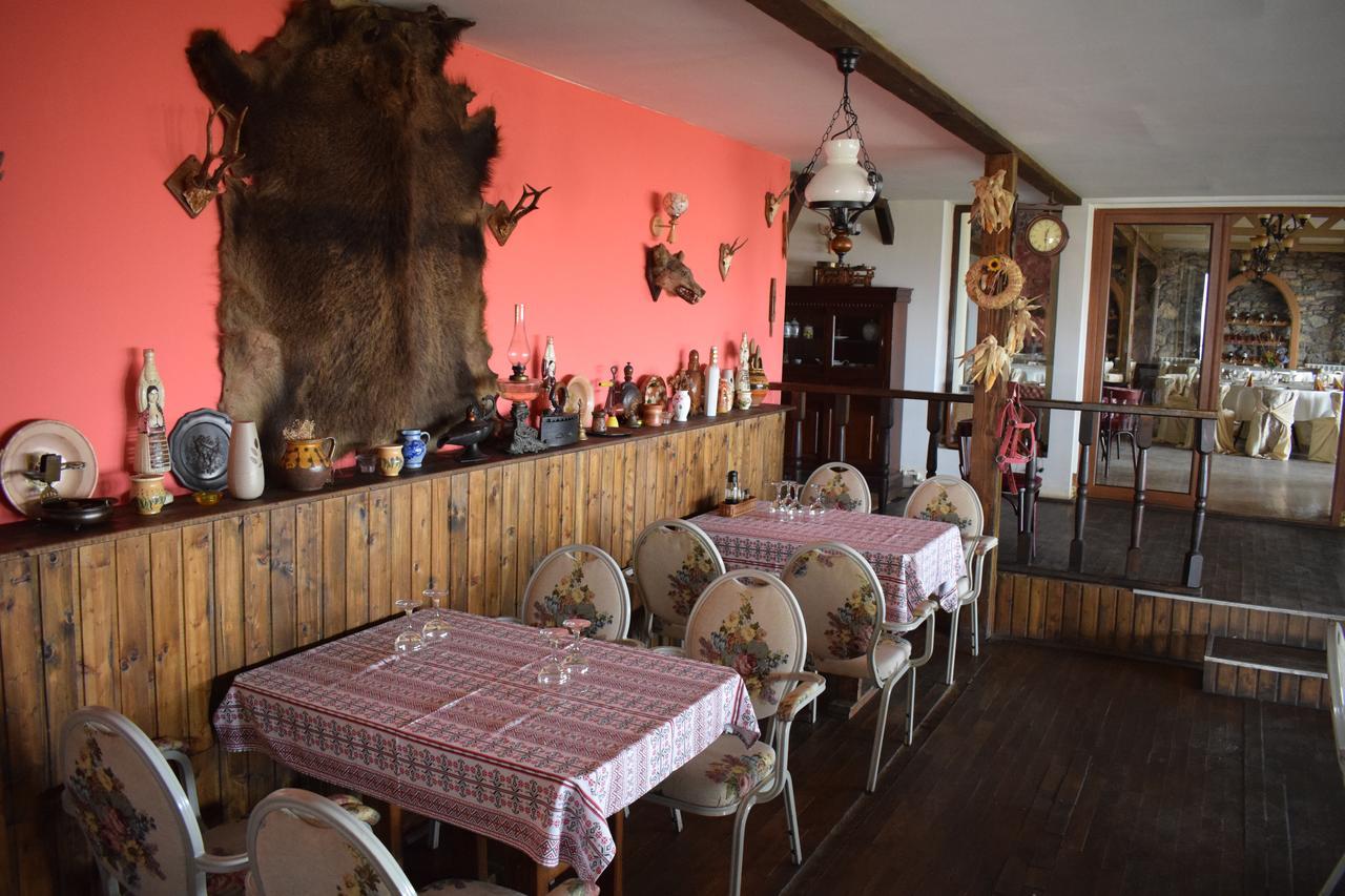 Hanu Lu Mos Opinca Deva Esterno foto